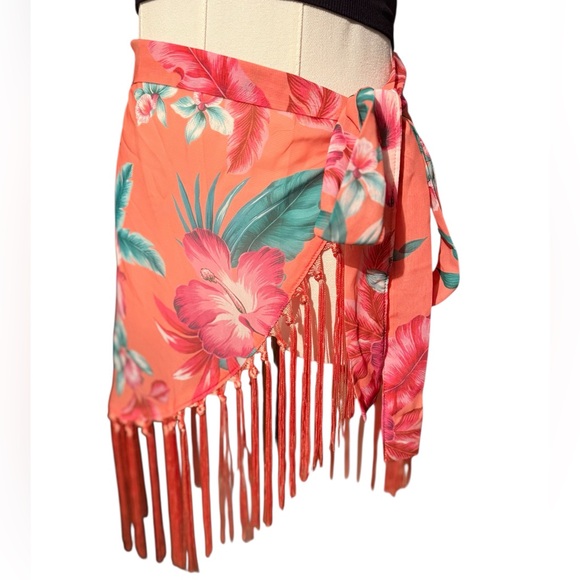 NWT TiniBikini Tropical Fringe Sarong Wrap Skirt NWT One Size Fits All - Picture 2 of 3